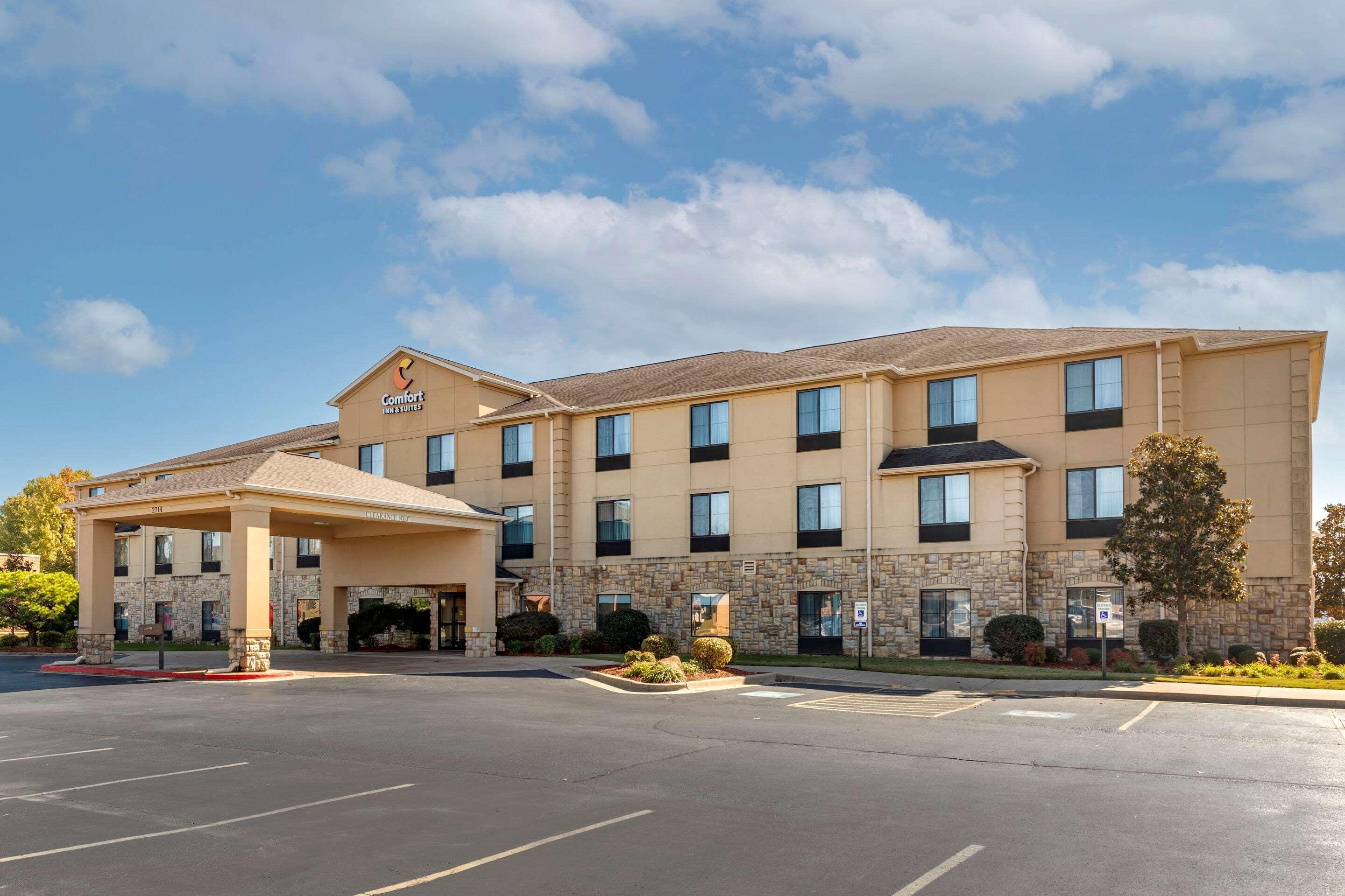 Comfort Inn & Suites Russellville I-40 Exterior photo